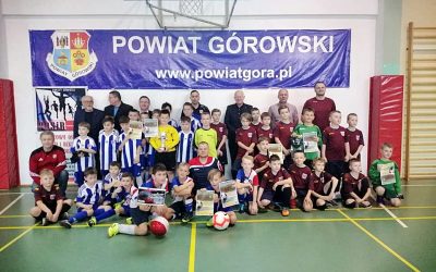 Grupy młodzieżowe rywalizowały na hali