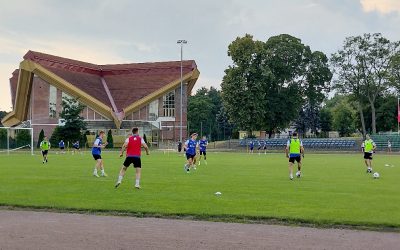 Seniorzy Rawii po pierwszym treningu